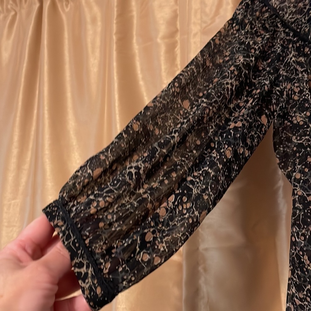 Light; See Through; Button Up Top Very Boho Vibes! - image 2